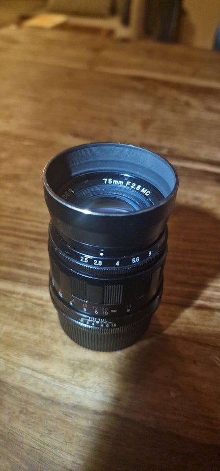 voigtlander 75mm F2.5 MC