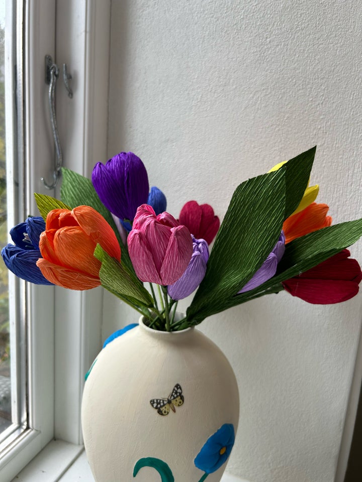 Crepe blomster, tulipaner