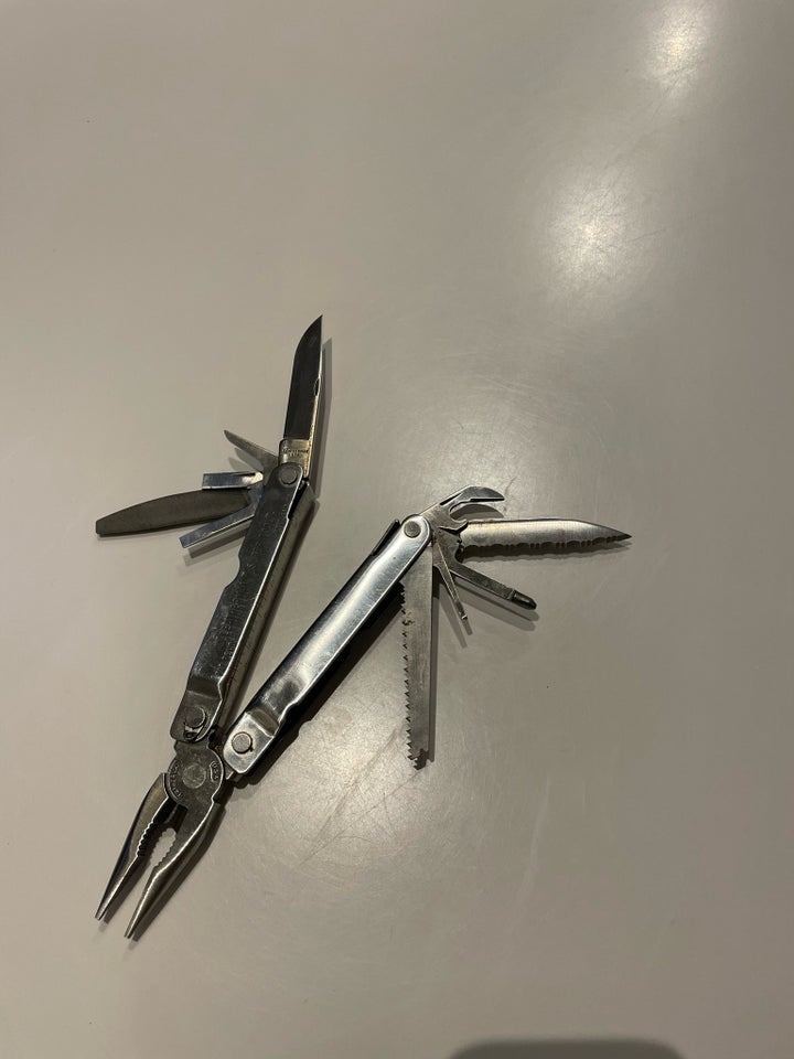 Lommekniv, Leatherman multitool