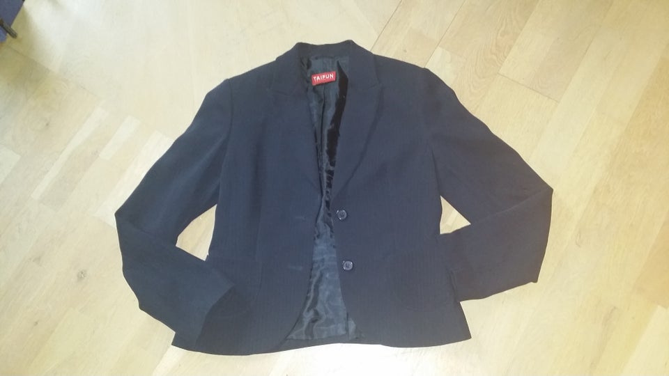 Blazer, str. 38, Taifun