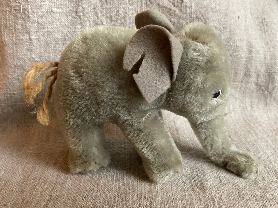 Legetøj, Ældre Steiff elefant