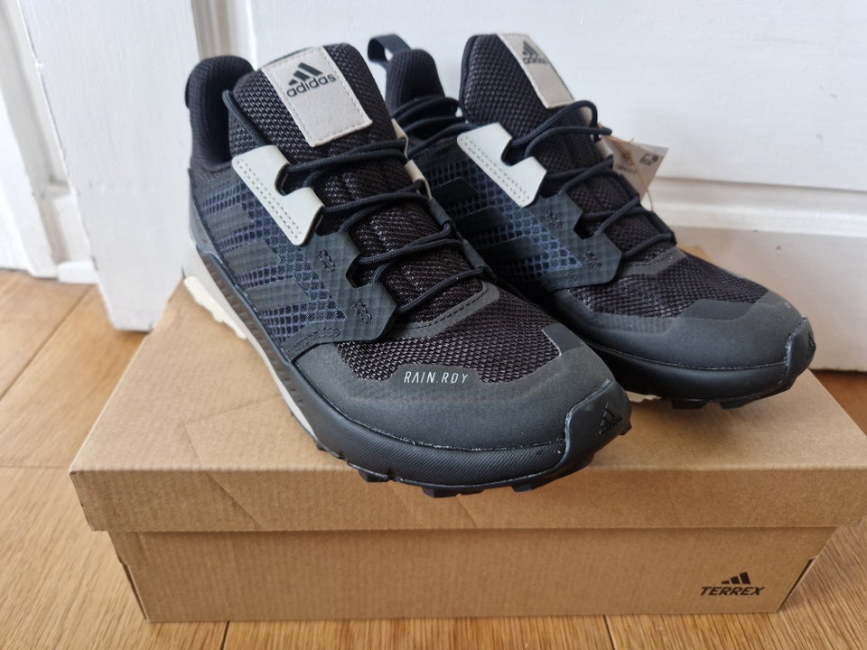 Sneakers, str. 36, Adidas Terrex