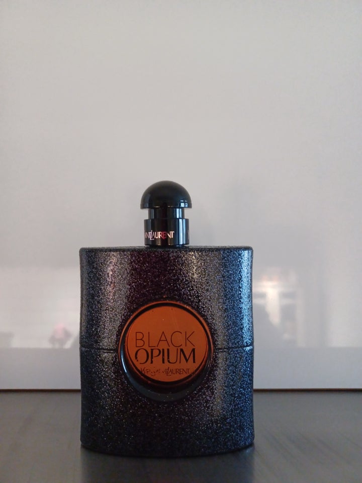 Eau de parfum, Dame parfume, Black