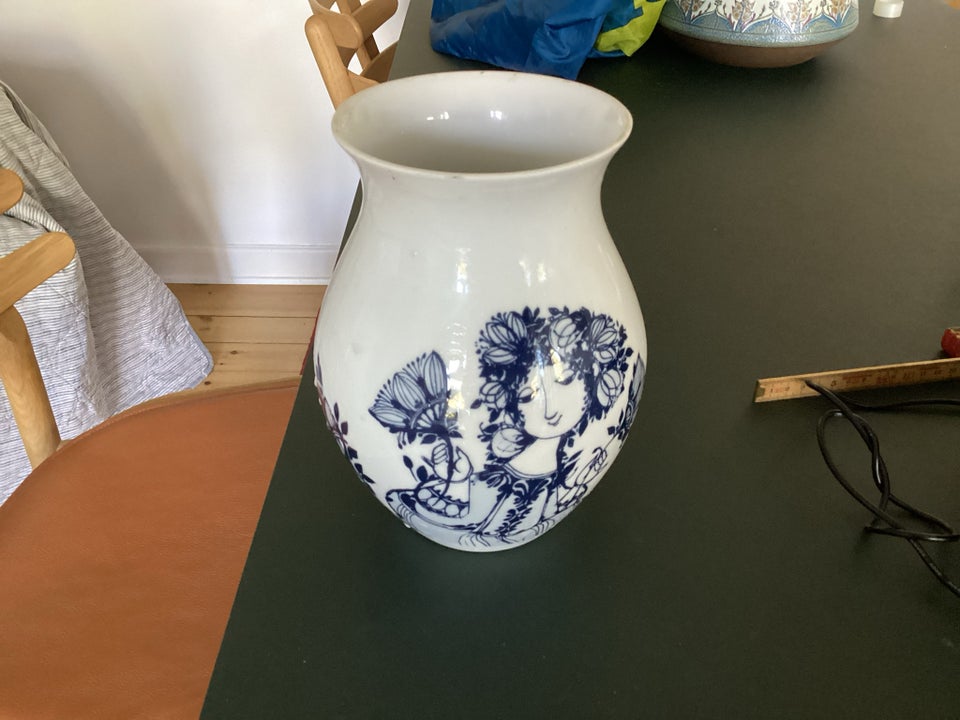 Porcelæn Vase  Bjørn