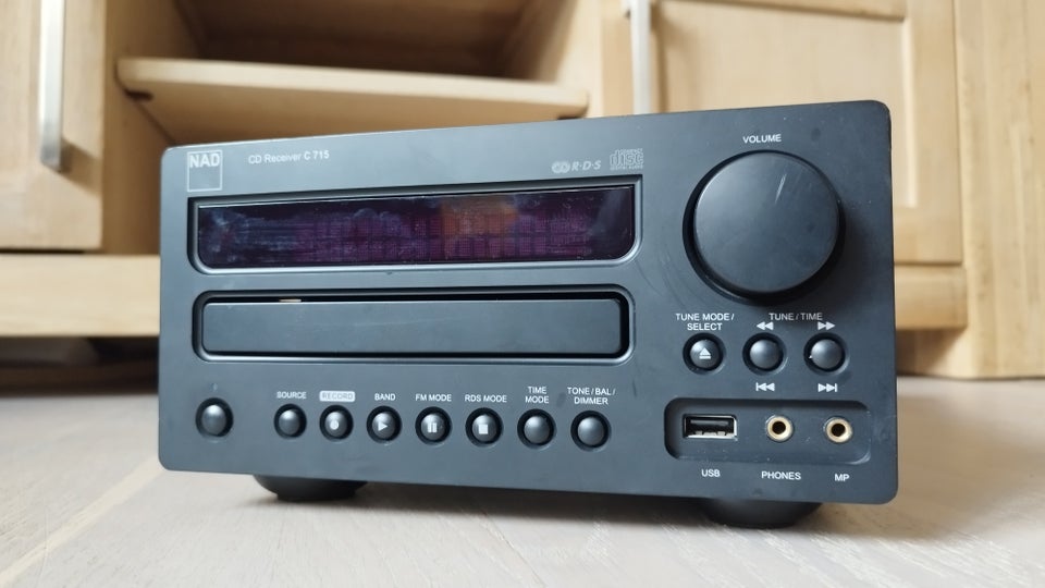 Receiver, Nad, C715