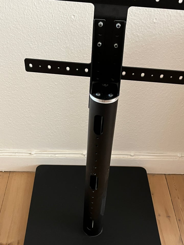 TV stander, Bülow , Perfekt