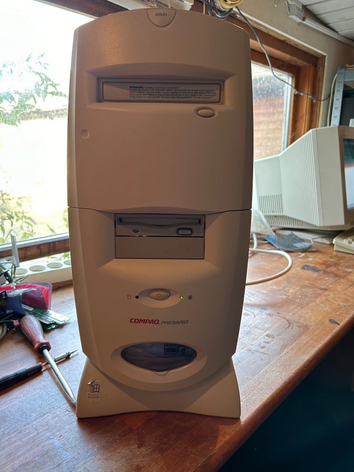 Compaq, Retro Presario 5831, 1234