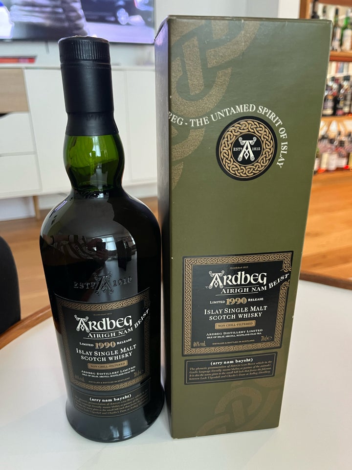 Flasker, Ardbeg Dark Cove og Ardbeg