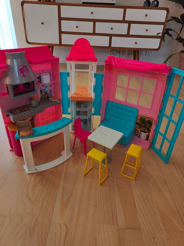 Blandet legetøj, Barbie Cafe,