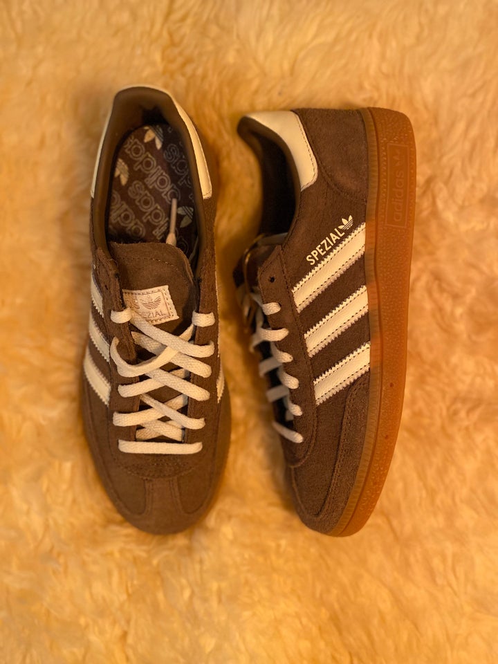 Sneakers, str. 38,5, Adidas