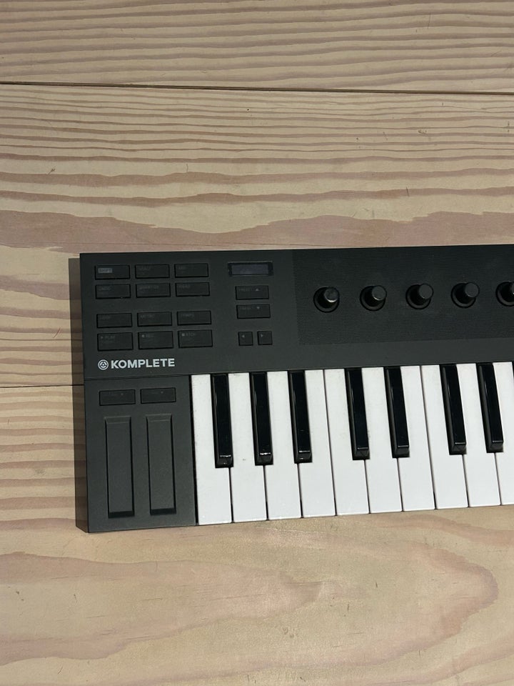 Keyboard, Native Instruments