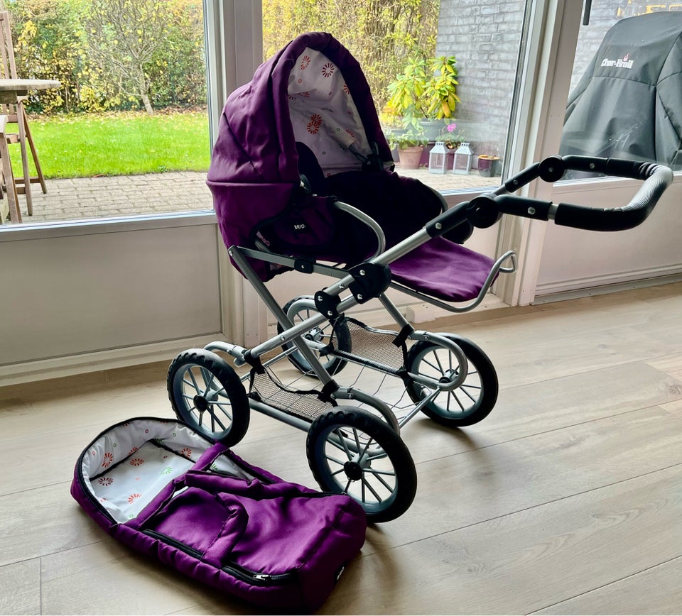 Babyborn, Dukkevogn puslebord