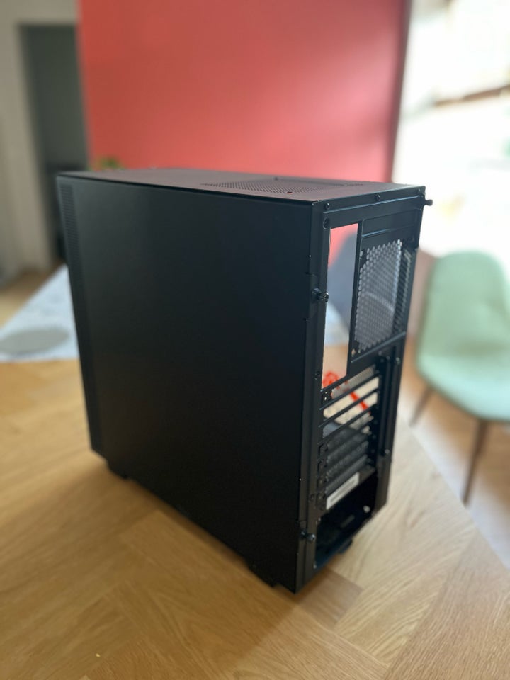 Kabinet NZXT Perfekt