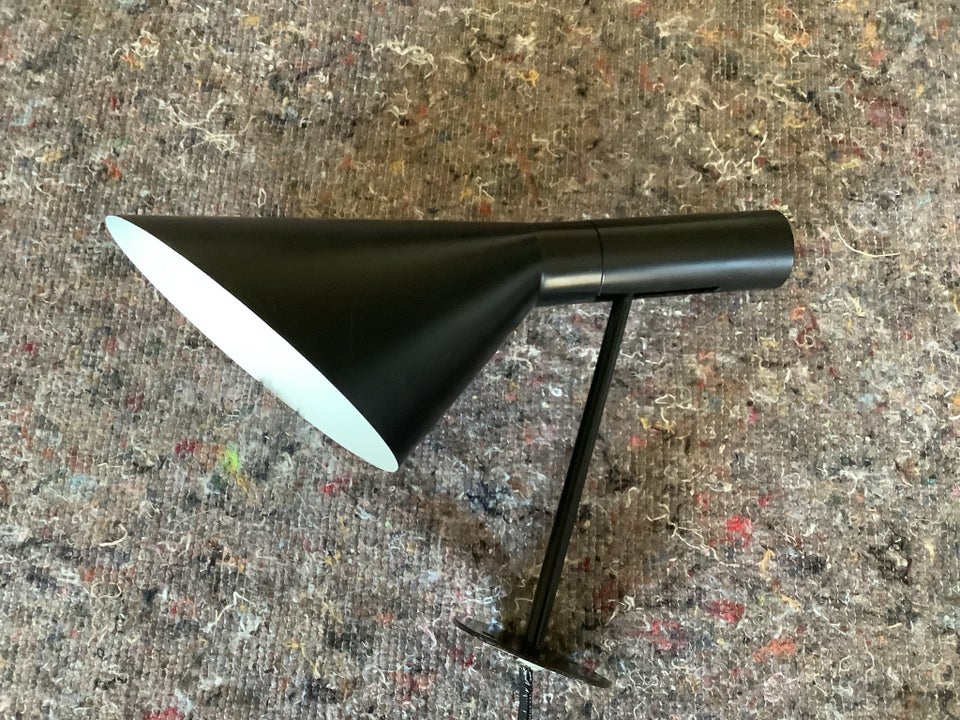 Arne Jacobsen AJ væglampe