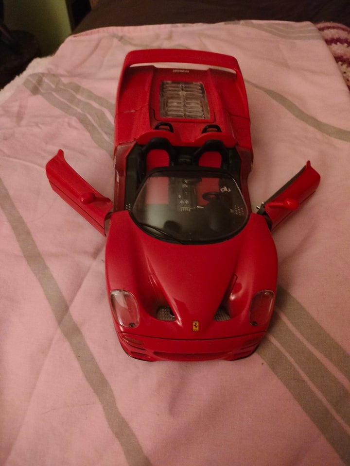 Modelbil, Ferrari Rød, skala 1:18