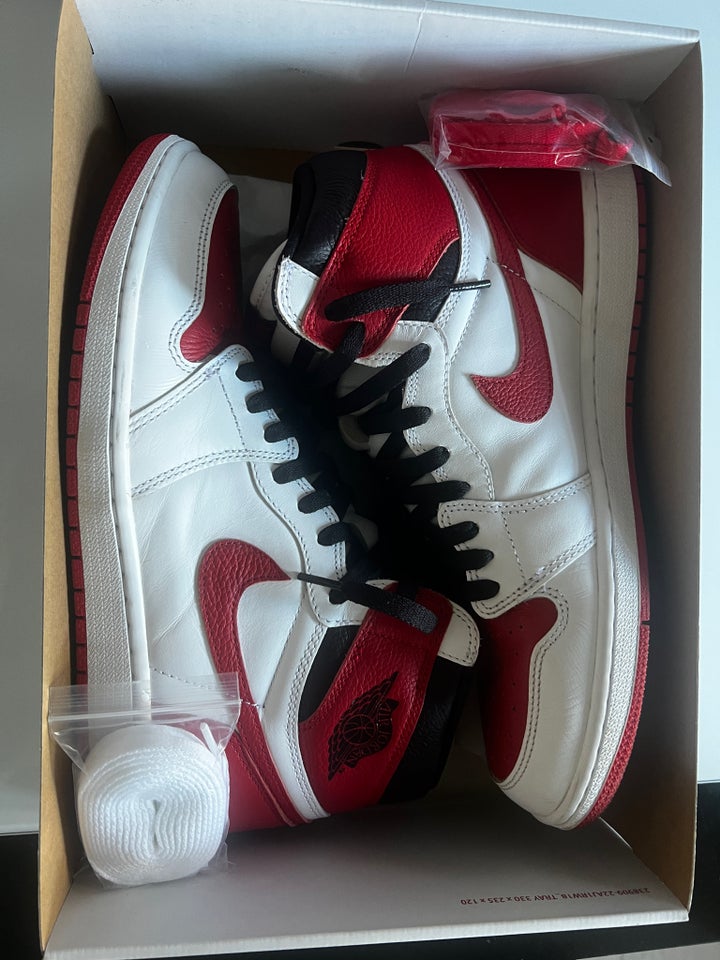 Sneakers, Air Jordan 1 retro High