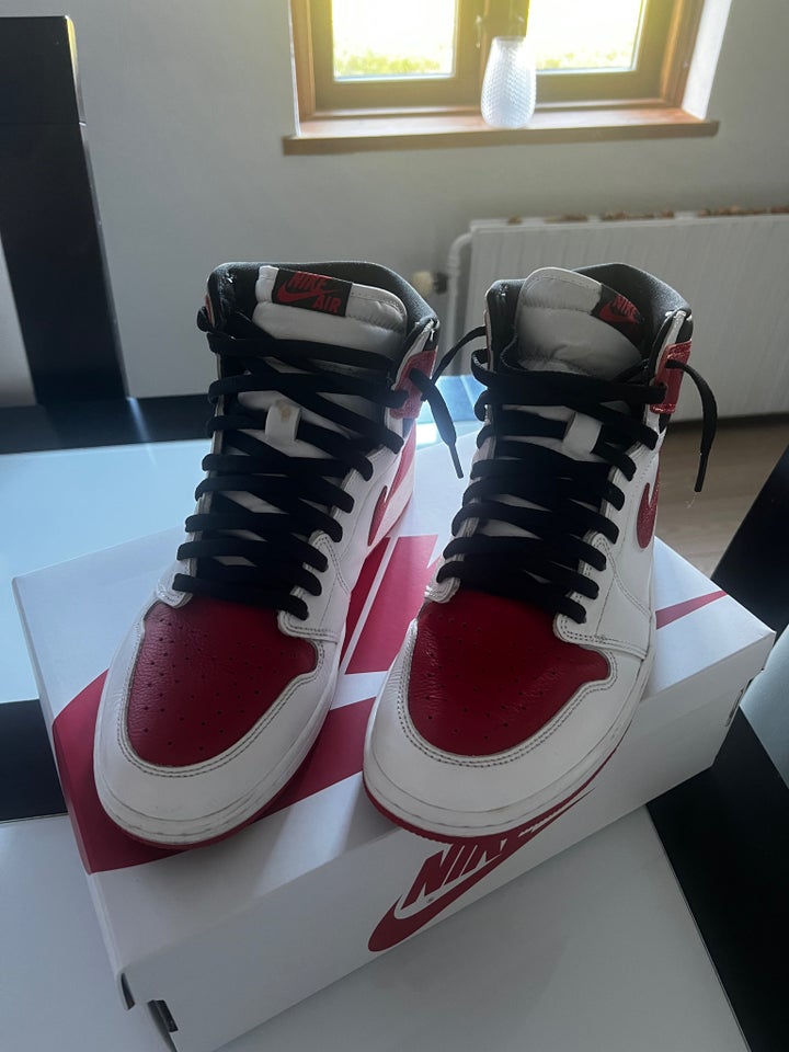 Sneakers, Air Jordan 1 retro High