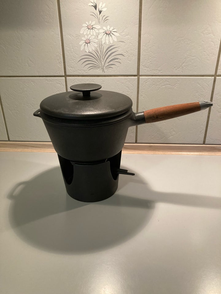 Støbejerns gryde på fondue sæt