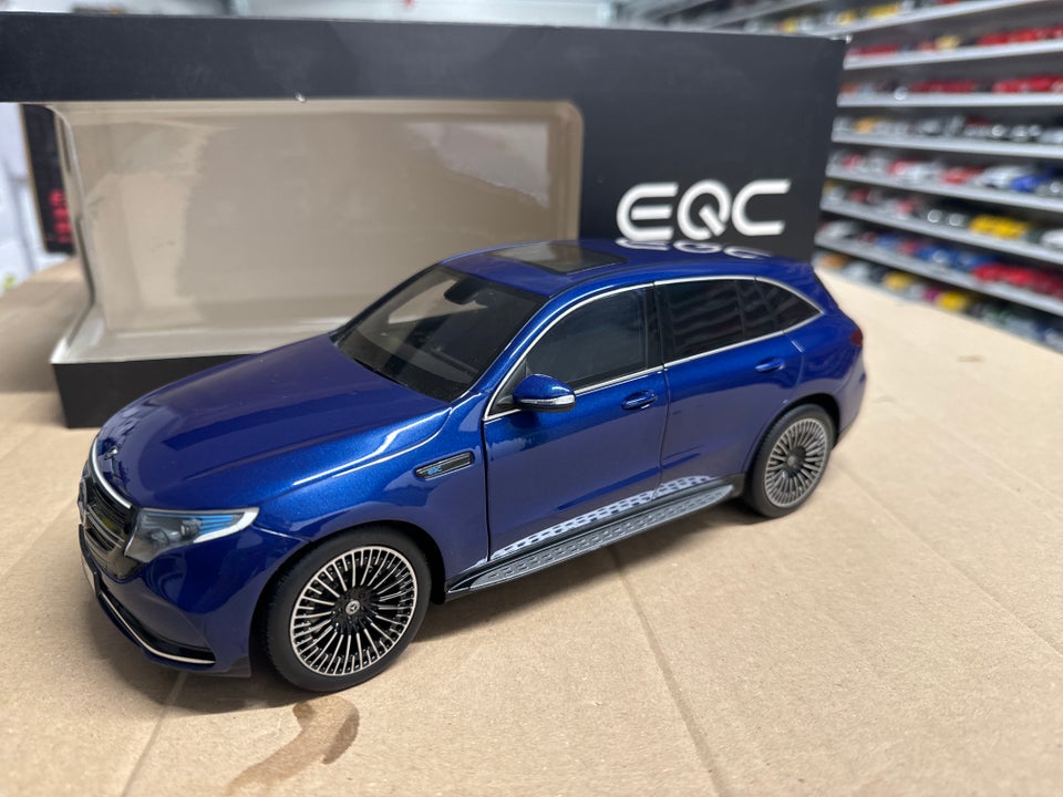 Modelbil, Mercedes EQC 1/18, skala