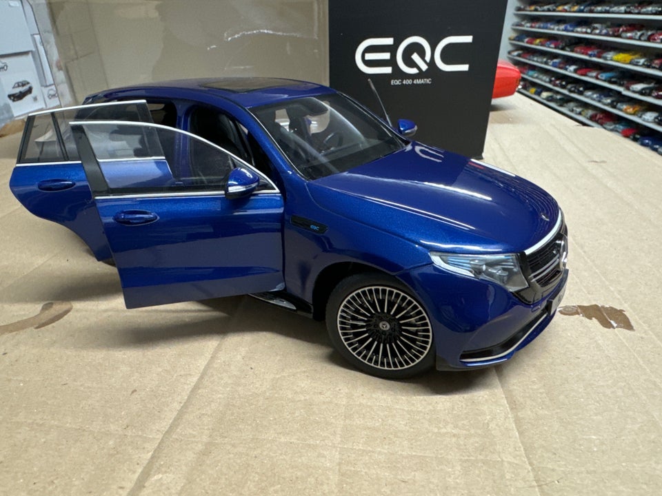 Modelbil, Mercedes EQC 1/18, skala