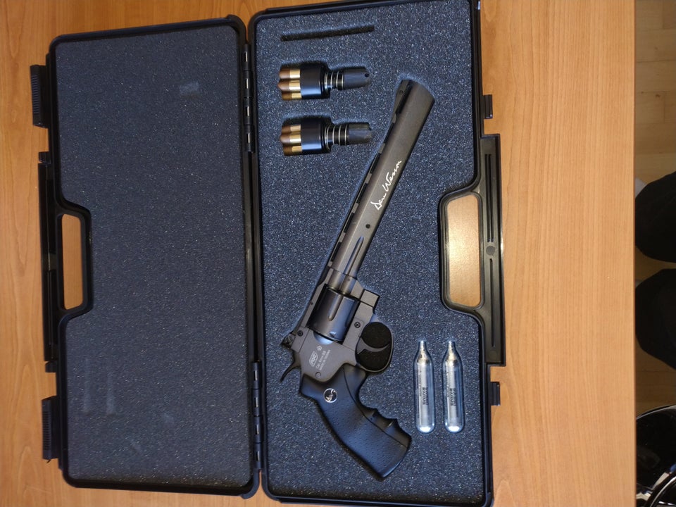 Hardballvåben Asg - Dan Wesson 8"