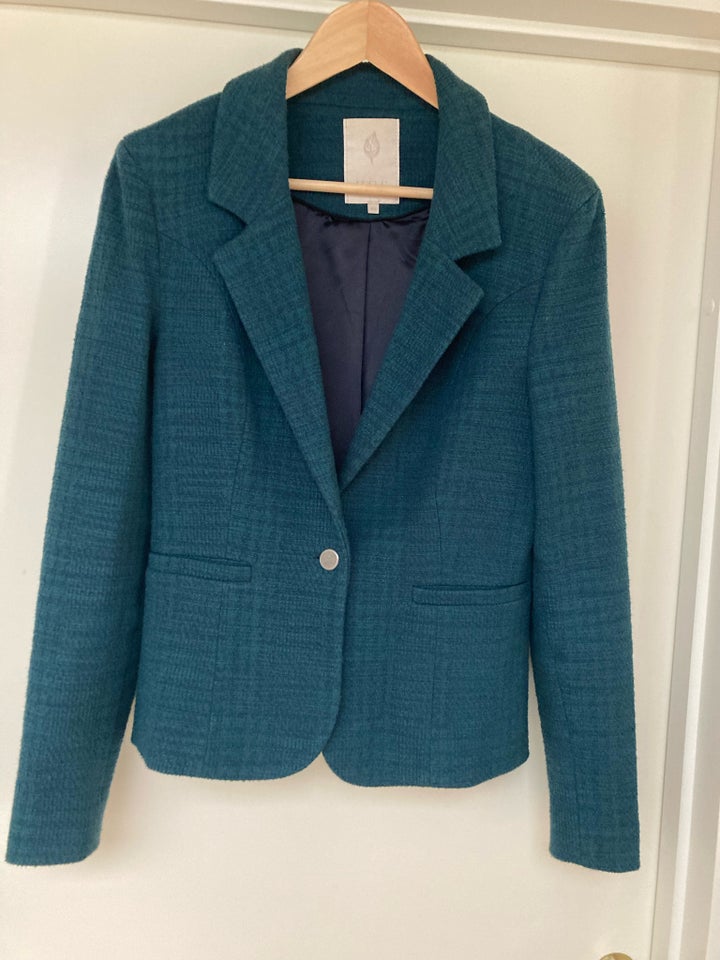 Blazer, str. 40, MINUS