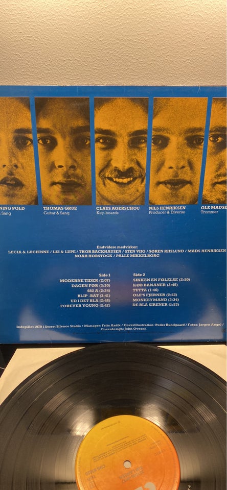 LP, Kim Larsen, 23 10 45 - 0637