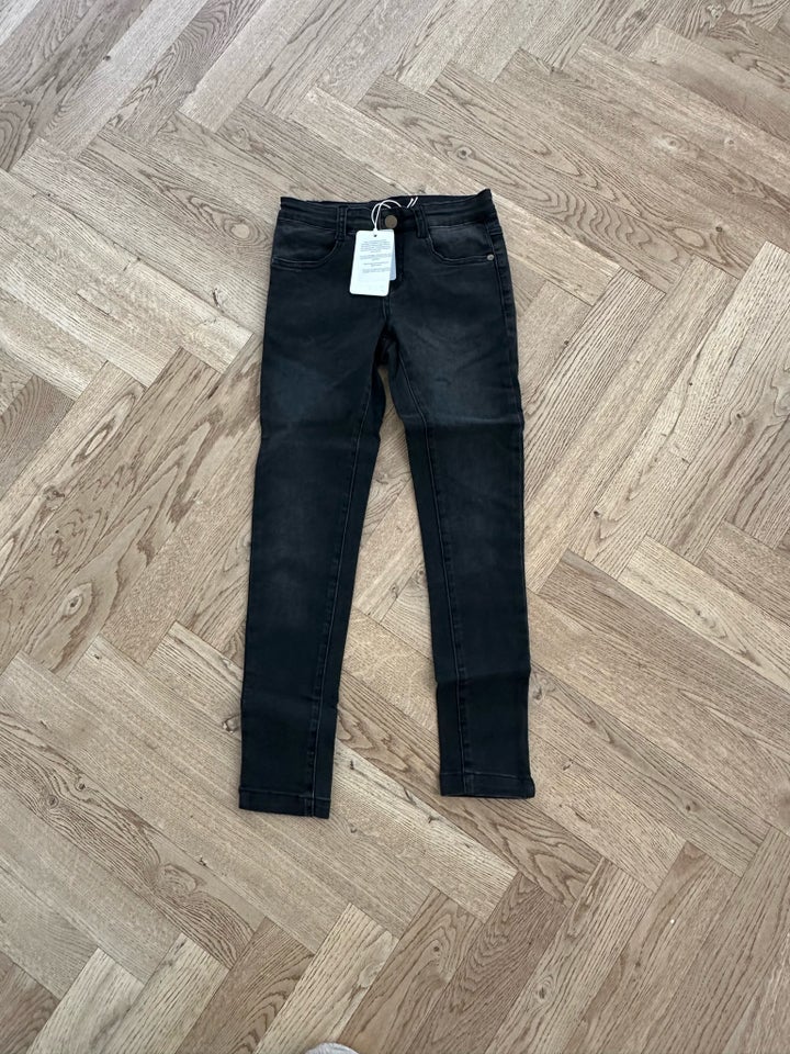 Jeans, NYE, Pomp Delux