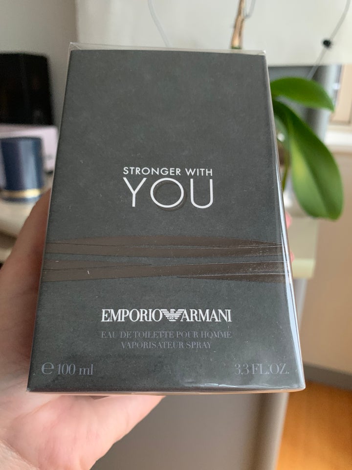 Herreparfume, Armani Stronger