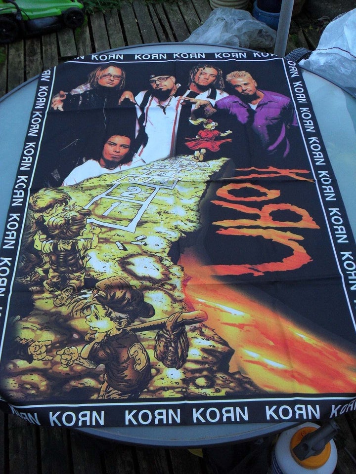 KORN MUSIK BANNER I STOF