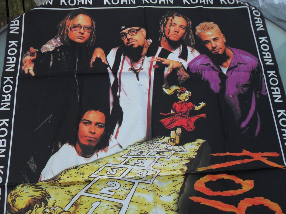 KORN MUSIK BANNER I STOF