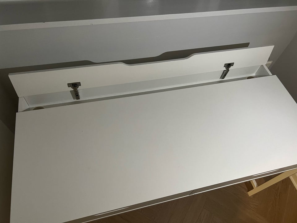 Skrivebord, Ikea Alex, b: 132 d: 50