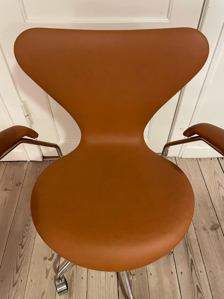 Arne Jacobsen, 3217, Kontorstol