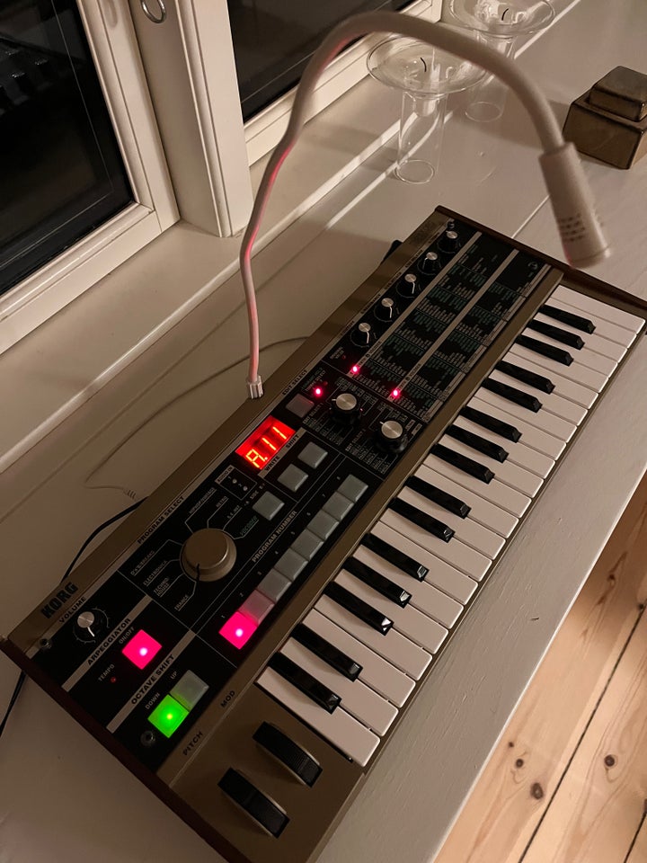 Synthesizer, Korg MicroKorg