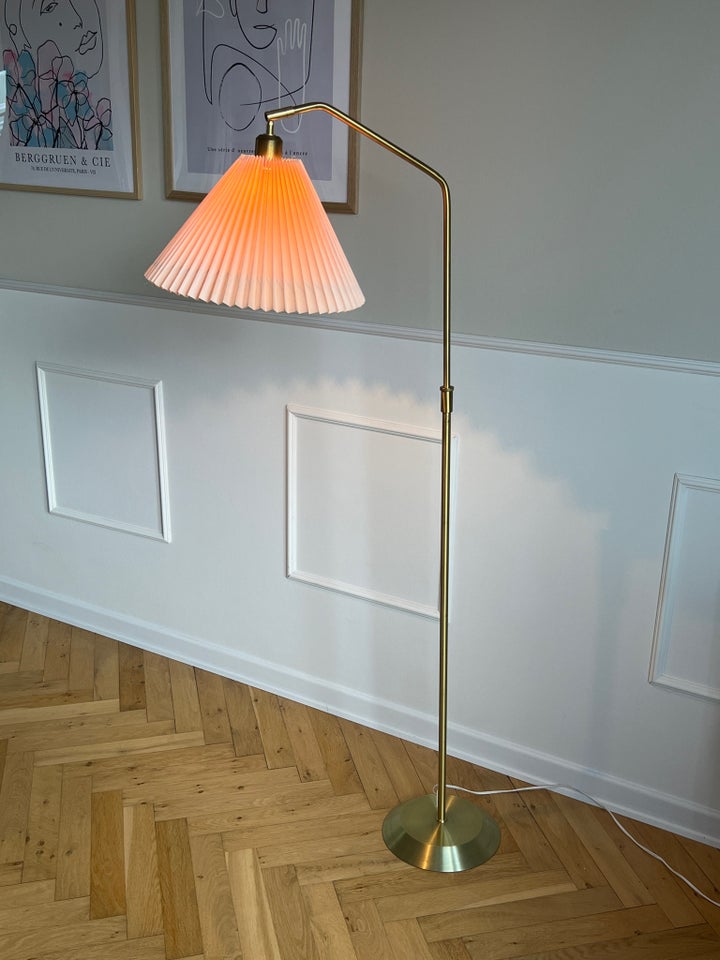 Standerlampe Halo