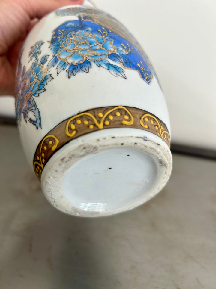 Smuk orientalsk vase - 21 cm