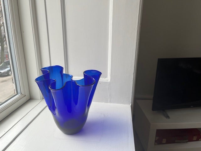 Blå tulipanvase i glas