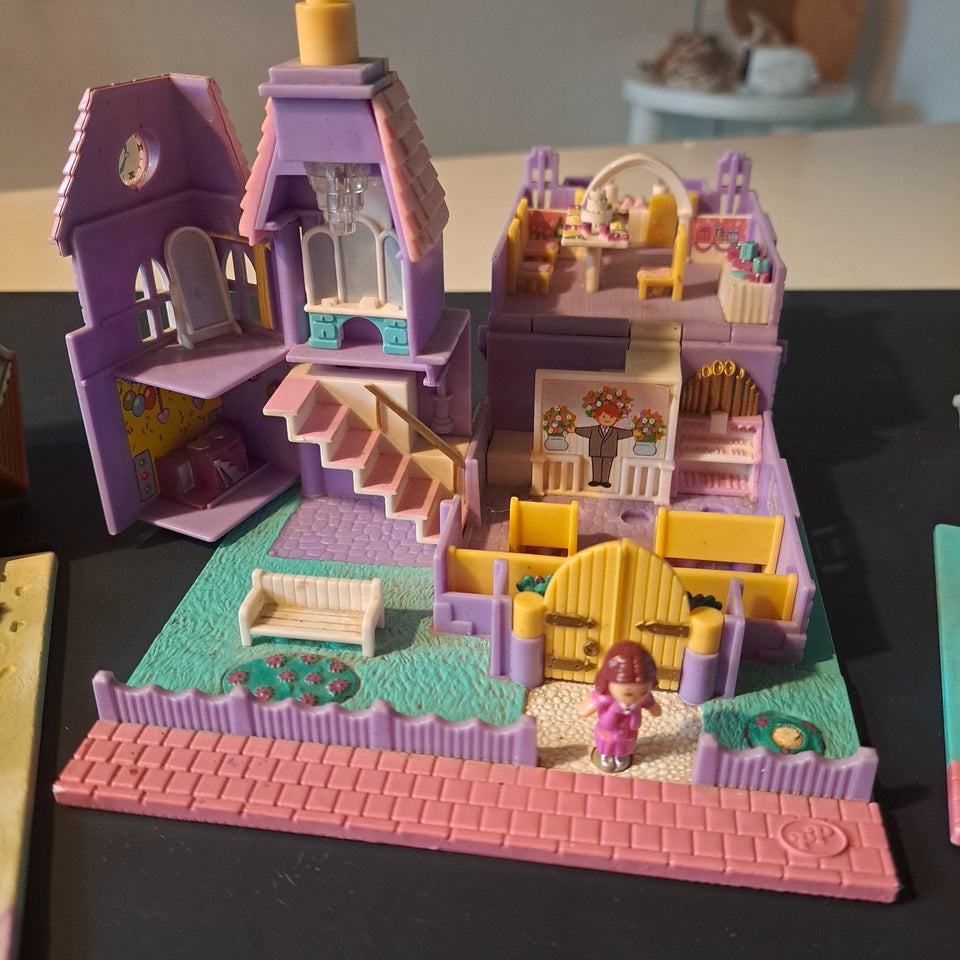 Polly Pocket, Kirke, dyrehandel