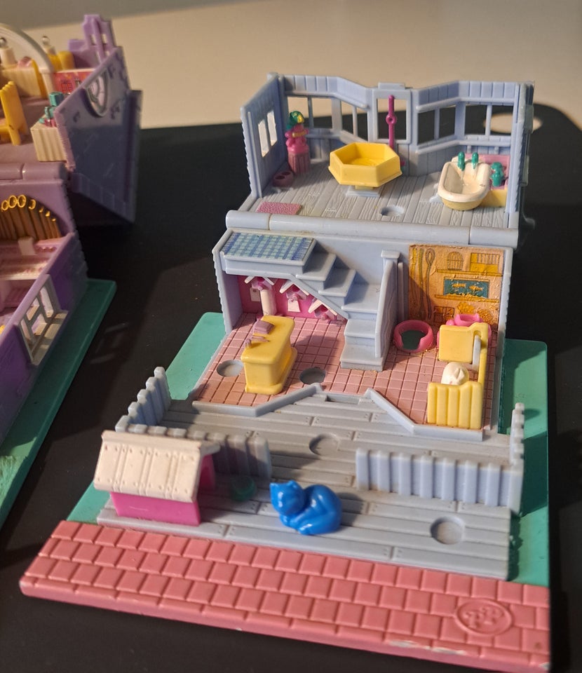 Polly Pocket, Kirke, dyrehandel