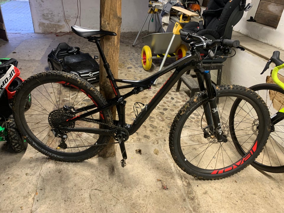 Specialized Camber comp Carbon ,