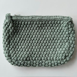 Clutch, Eget design