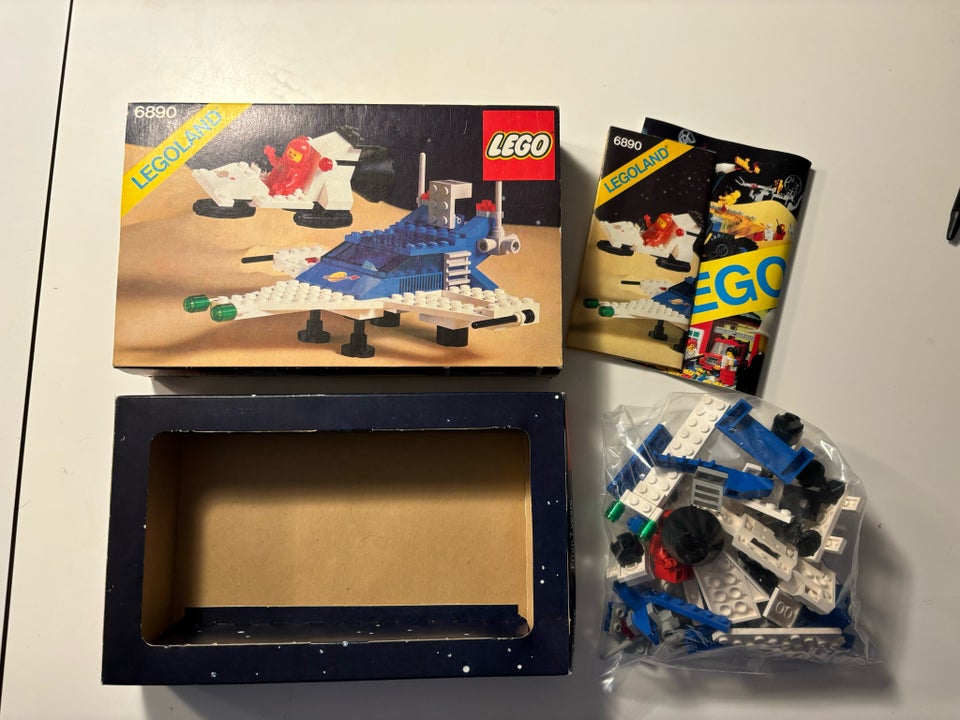 Lego Space, 6890