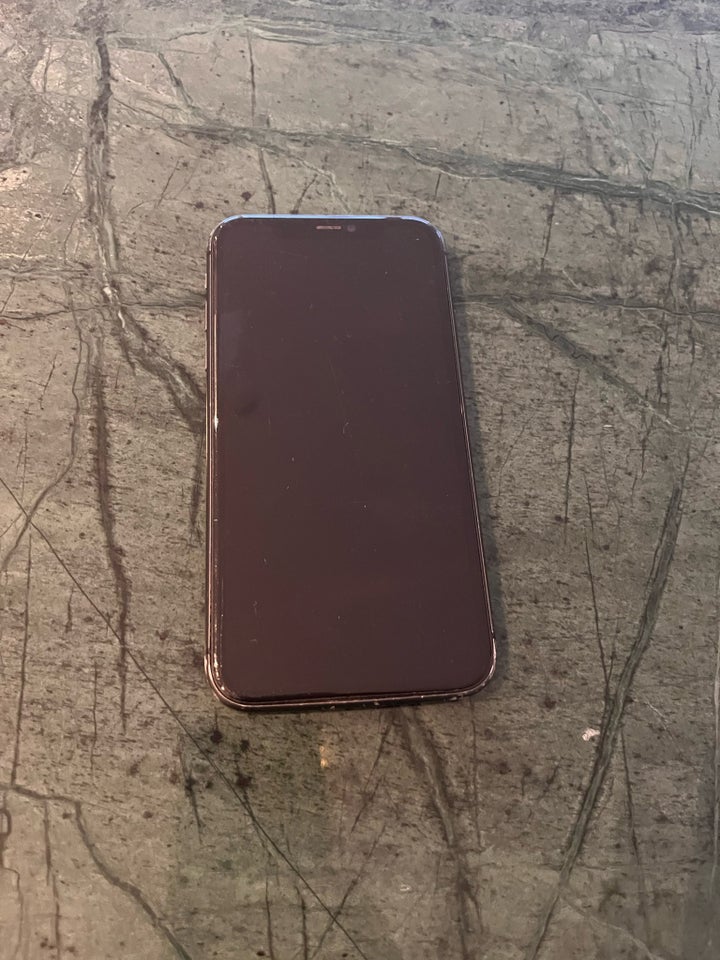 iPhone 11, 128 GB, sort