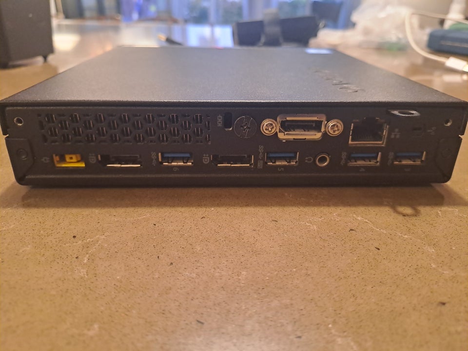 Lenovo, ThinkCentre M900 Tiny,