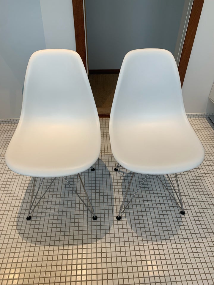 Charles Eames, stol, Vita plastic