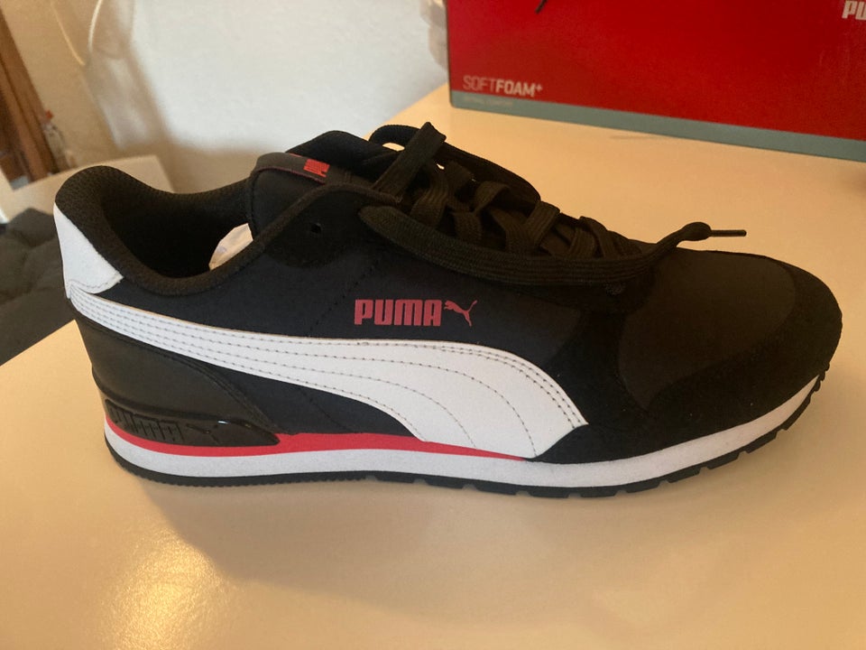 Sneakers, str. 39, Puma