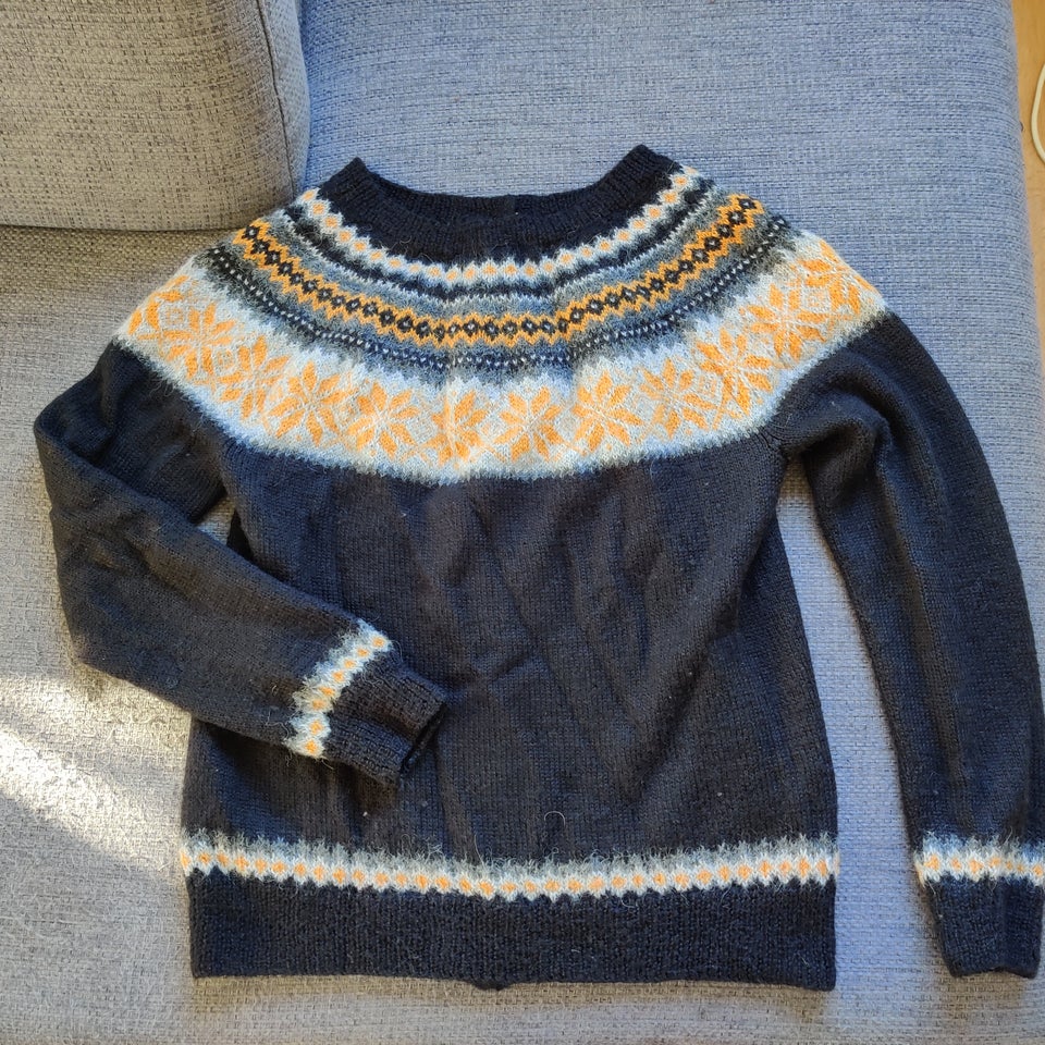 Sweater, Udstillingsmodel i