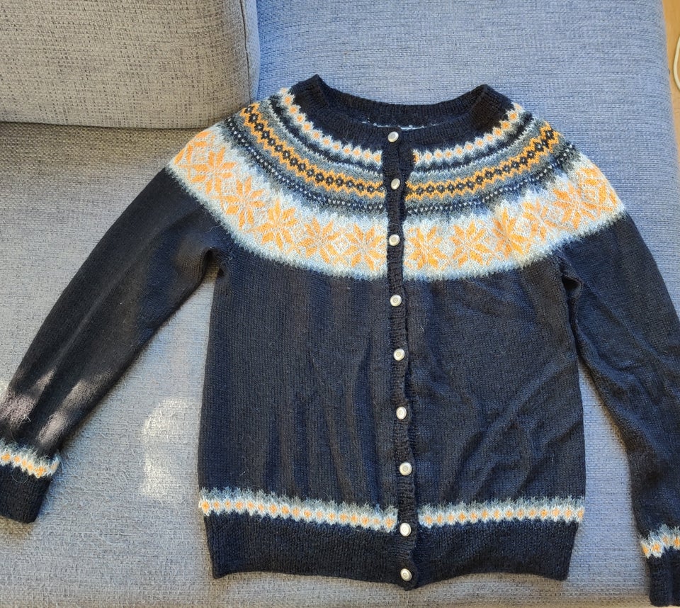 Sweater, Udstillingsmodel i