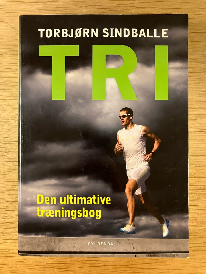 TRI - DEN ULTIMATIVE TRÆNINGSBOG,