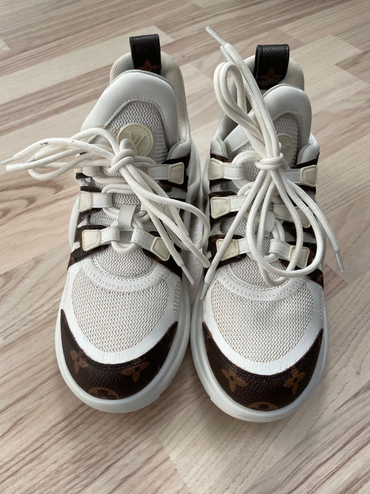 Sneakers, str. 38, Louis Vuitton